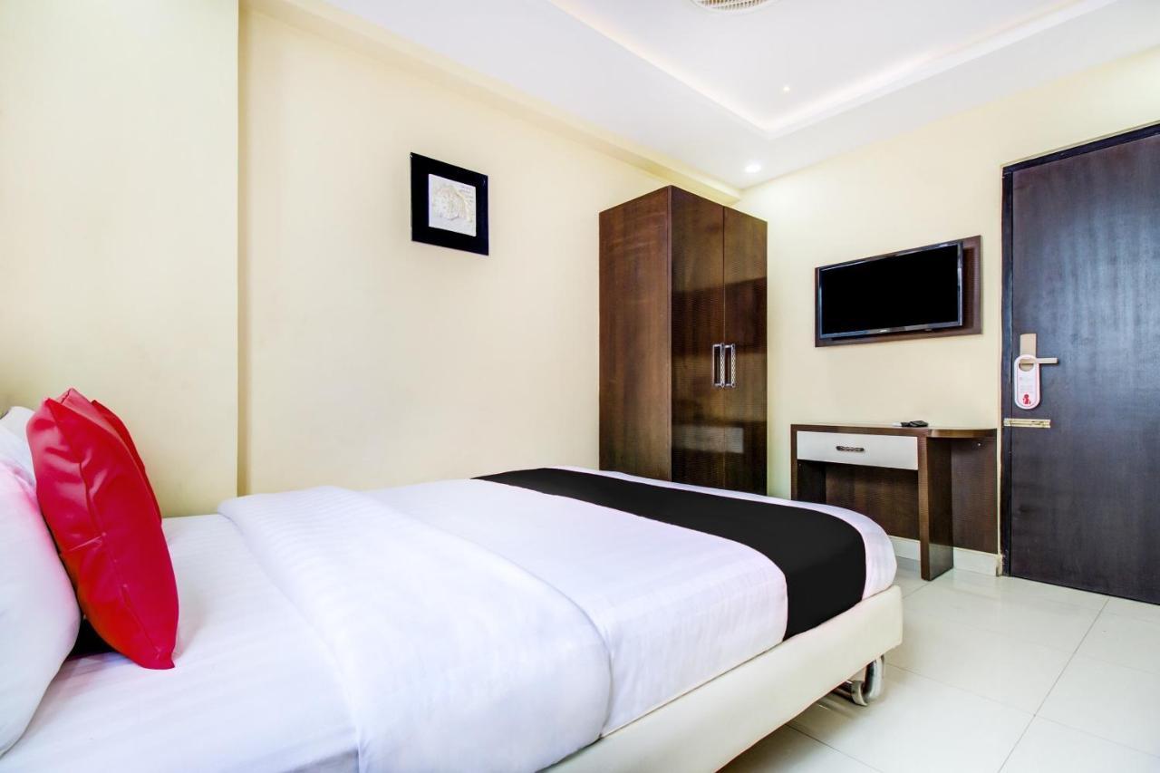 Capital O 5381 The Emirates Hotel Bangalore Exterior photo