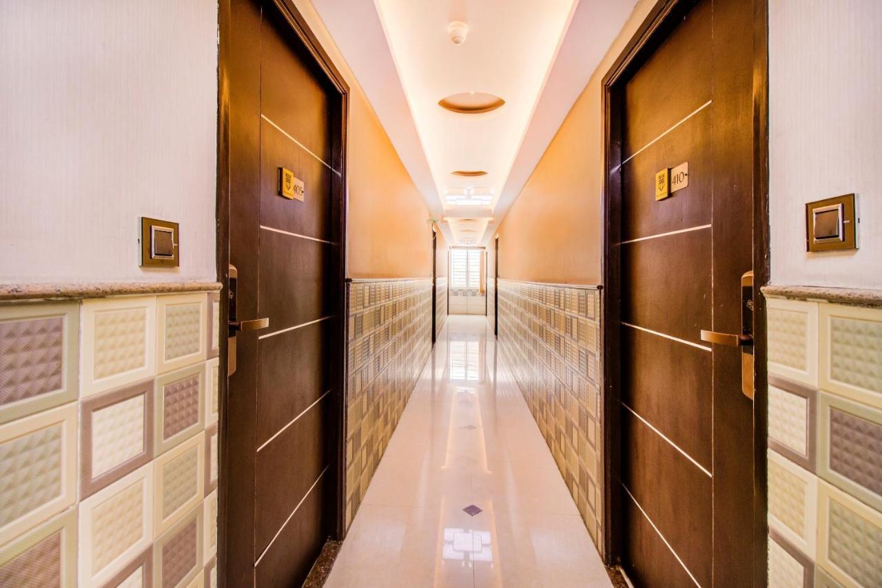 Capital O 5381 The Emirates Hotel Bangalore Exterior photo